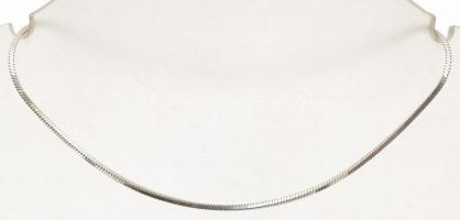 Ezüst(Ag) szögletes kígyó nyaklánc, jelzett, h. 20 cm, nettó: 1,8 g