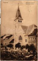 1914 Pozsony, Pressburg, Bratislava; Református templom, piac. G. Duschinsky / Calvinist church, market (képeslap füzetből / from postcard booklet)