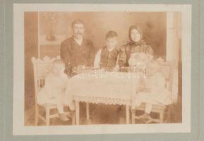 Egy doboznyi vegyes fotó tétel, benne régi sztereofotók, városképek, vizitkátryák, stb