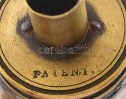 Réz lőportartó, XIX. sz., jelzett, nyakán florális motívumokkal díszített, kisebb sérülésekkel, horp...