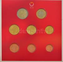 Ausztria 2005. 1c-2E (8xklf) forgalmi sor karton dísztokban T:1 a tokon kis gyűrődés Austria 2005. 1 Cent - 2 Euro (8xdiff) coin set in cardboard case C:UNC minor damage on the case
