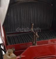 Mercedes, nagy méretű autómodell, fém, kopásokkal,hiányokkal, m: 26 cm