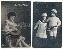 63 db RÉGI zsáner motívum képeslap vegyes minőségben: hölgyek, gyerekek / 63 pre-1945 lady and children motive postcards in mixed quality