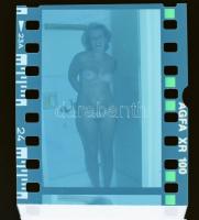 Női akt és erotikus amatőr negatív 5 kocka