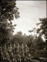 II. világháborús katonai negatívok vegyes méretben, 12 db