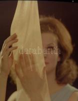 Női harisnyareklám, 3 db színes reklámnegatív, 9×12 cm