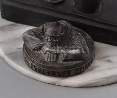 Három grácia, polirezin, kő talapzaton, Pegasus making, hátoldalán figurán Bratislava felirattal, al...