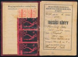 1937-1949 Magyarországi Szociáldemokrata Párt tagsági könyv, benne számos tagsági bélyeggel, kijáró lapokkal, kopott vászon-kötésben.
