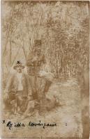 1915 Moraván, Moravany nad Váhom (Nyitra); vadász elejtett vaddisznóval és a lovászával / hunter with hunted boar and hus stableman. photo (EK)
