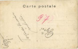 Osztrák-magyar haditengerészet matrózai indulnak torpedó keresésére, kötélhágcsón leereszkedés / K.u...