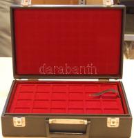 Nagyalakú éremtartó koffer, 2x24, 3x40, 1x77 férőhelyes tálcával, használt, jó állapotban