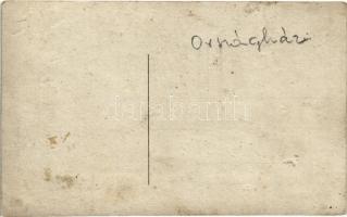 Budapest V. Országház előtti csoportkép. photo (Rb)