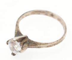 Ezüst(Ag) szoliter gyűrű, jelzett, méret: 54, bruttó: 1,9 g