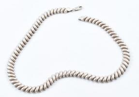 Ezüst(Ag) sávos nyaklánc, jelzett, h: 42 cm, nettó: 37,7 g