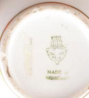 Zsolnay porcelán bonbonniere. Matricás, jelzett, kopott. d: 8 cm