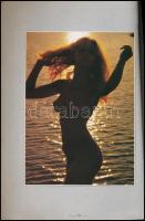 Módos Gábor: Akt-album. A bevezetőt írta és lektorálta: Végvári Lajos. Bp., 1987, Képzőművészeti Kia...