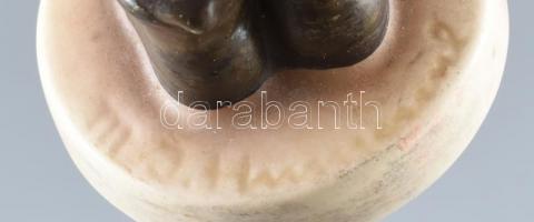 Hummel/Goebel kisfiú kosárral, kézzel festett fajansz, jelzett, hibátlan, m: 13,5cm