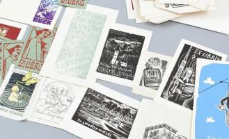 kb 60 db ex libris sok egyformával, kb 15 féle