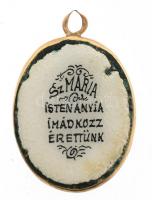 Arany (Au) 14K Jézus porcelán medál, jelzés nélkül, sérüléssel, 2×1,6 cm, bruttó: 2,6 g