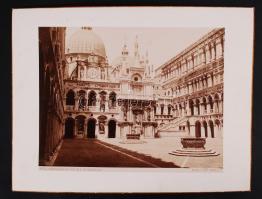 cca 1890 Velence építészete és műalkotásai 71 db nagyméretű, aranyozott szélű fotó-tábla (hozzá 10 ü...