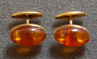 Párban lévő borostyánköves mandzsettagomb