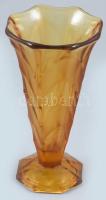 Sárga üveg váza, kis kopásnyomokkal, m: 15 cm