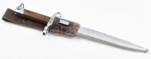 95/31M Mannlicher tiszti krómozott bajonett FGY gyártói jelzéssel hüvellyel, papuccsal, szép állapot...