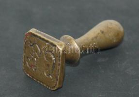 Antik monogramos pecsétnyomó rézből