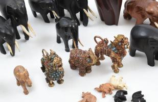 27 darabos elefánt figura gyűjtemény 2-10 cm-ig. faragott fa,. kő, zománcozott réz, csont,