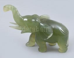 Jade elefántok párban. Kézi faragás. 12 cm