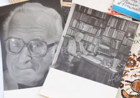 Gyöngy Pál (1902-1990) zeneszerző óriás hagyaték tétele. Nagyrészt kották, és nyomtatványok, de közt...