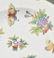 2 db Herendi Viktória mintás leveses tányér, kézzel festett porcelán, kopásnyomokkal, apró tűzrepedé...