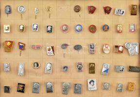 Több mint 1800 darabos jelvény és kitűző tétel hagyatékból, legnagyobbrészt különböző darabok. Vegye...