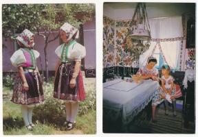 48 db MODERN népviseletes képeslap / 48 modern folklore postcards