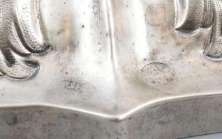 Ezüst (Ag) Biedermeier kínáló, jelzett, antik fémjellel, nettó: 88 g. m: 9,5, d: 26,5 cm / Biedermei...