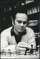 Portisch Lajos nemzetközi sakknagymester, világbajnok autográf aláírással ellátott fotója / International Chess Master autograph signed photo 12x18 cm