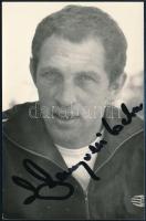 Fenyvesi Csaba (1943-2015) háromszoros olimpiai és világbajnok vívó, sportvezető, orvos, rákkutató aláírt fotója 9x13 cm / Oympic champion fencer autograph signed photo