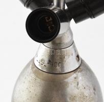 Orosz gránátos lámpa, fa talapzaton, felújításra szorul, kopásnyomokkal, m: 60 cm