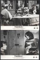cca 1987 ,,Fogadjunk! című olasz filmvígjáték jelenetei és szereplői, 5 db vintage produkciós filmfotó, a használatból eredő (esetleges) kisebb hibákkal, ezüst zselatinos fotópapíron, 18x24 cm