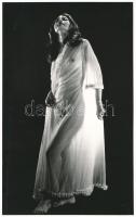 cca 1971 Az új szerető esti fellépő ruhája, 1 db vintage fotó, ezüst zselatinos fotópapíron, 24x15 cm