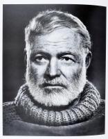 Frederick Voss - Michael Reynolds: Picturing Hemingway. A writer in his time. With an essay by Micha...