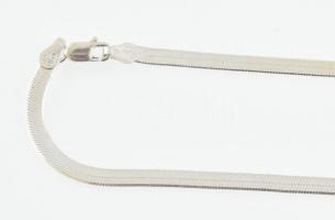 Ezüst(Ag) lapos kígyó nyaklánc, jelzett, h: 45,5 cm, nettó: 6,6 g