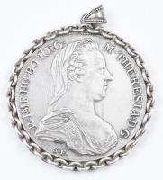 Ezüst(Ag) Mária Terézia 1780SF tallér foglalatban, d: 4,5 cm, nettó: 33,3 g
