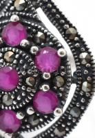 Ezüst(Ag) gyűrű szintetikus rubinnal, jelzett, méret: 57, bruttó: 5,8 g