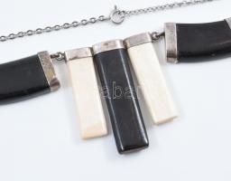 Ezüst (Ag) csont és ében nyaklánc, jelzett, bruttó: 27 g, h: 44 cm