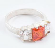 Ezüst(Ag) gyűrű narancssárga kővel, jelzés nélkül, méret: 53, bruttó: 3,7 g