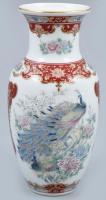 Kínai pávás váza, matricás, kopásnyomokkal, jelzés nélkül m: 16 cm