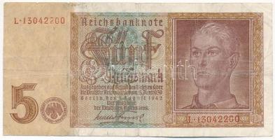 Német Harmadik Birodalom 1942. 5M "L 13042200" T:III folt, kis szakadások German Third Empire 1942. 5 Mark "L 13042200" C:F spotted, small tears Krause P#186