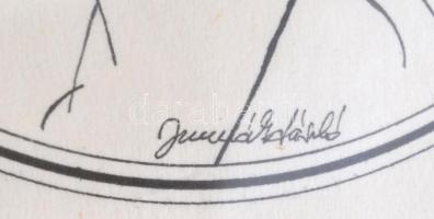 Jurcsák László: Női portré. Tus, papír. Jelzett. Üvegezett alumínium keretben, d: 10 cm