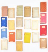 Officina Könyvtára 21 kötete Bp., 1941-1947 ., Officina. Kiadói kartonált papírkötések, változó állapotban, nagyrészt sérült, hiányzó gerincekkel, egy-két kötetben aláhúzással, foltokkal.